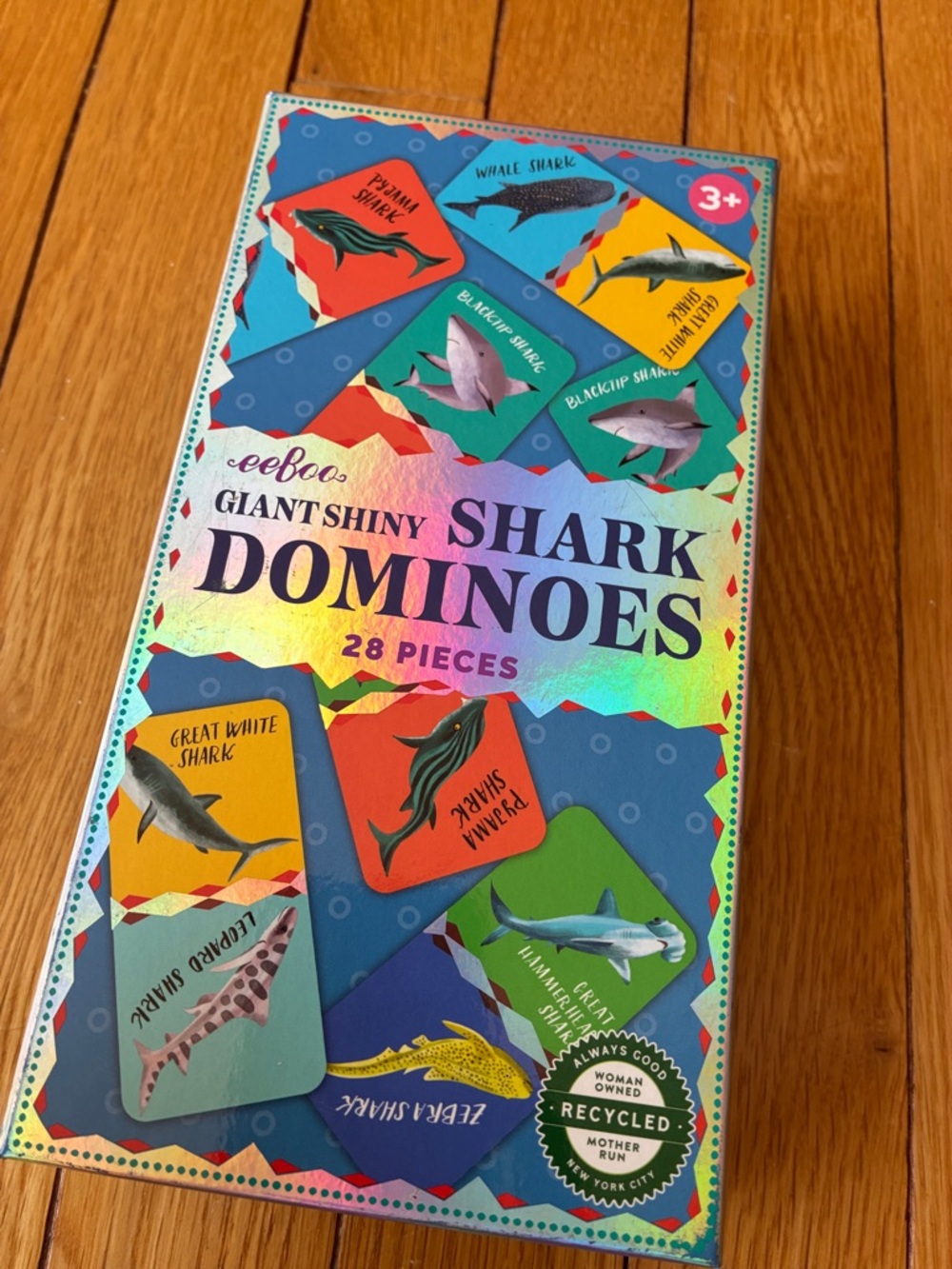 eeboo - GIANT SHINY SHARK DOMINOES - Picture 2 of 13